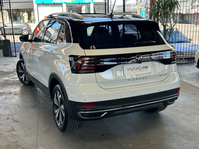 T-CROSS 1.4 HIGHLINE TSI 16V FLEX 4P AUTOMÁTICO - 2022 - NOVO HAMBURGO