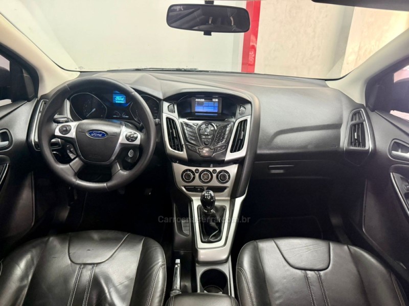FOCUS 1.6 SE PLUS 16V FLEX 4P MANUAL - 2015 - CAXIAS DO SUL