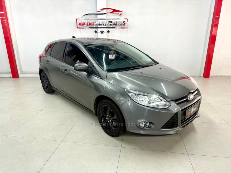 FOCUS 1.6 SE PLUS 16V FLEX 4P MANUAL - 2015 - CAXIAS DO SUL
