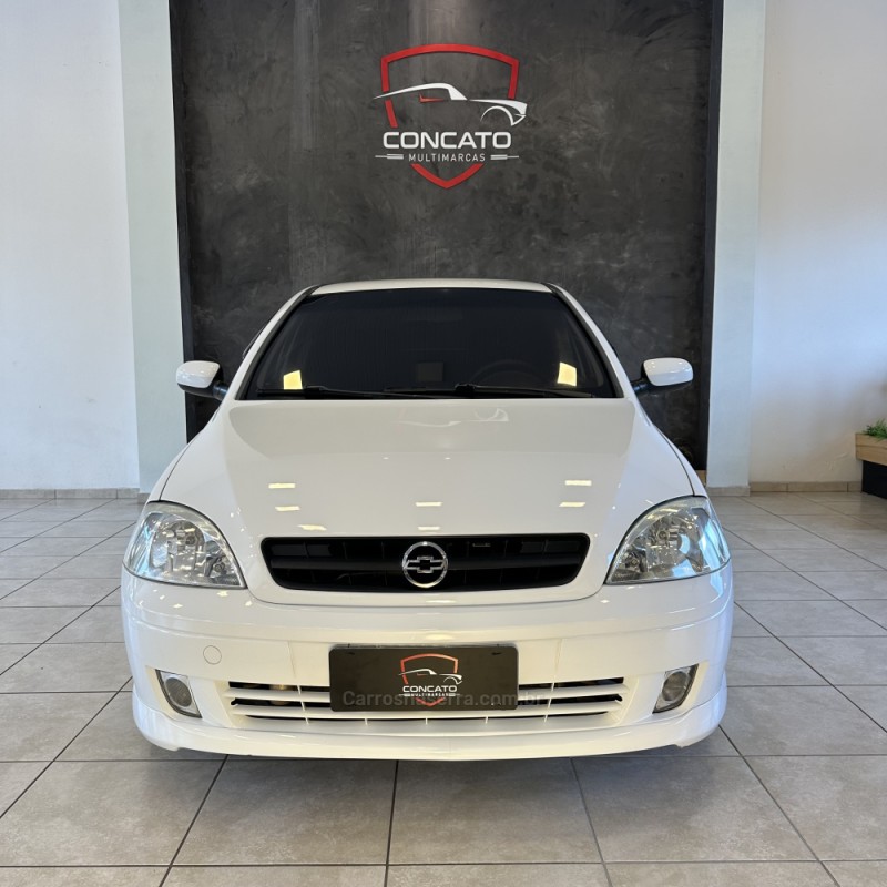 CORSA 1.8 MPFI SEDAN 8V GASOLINA 4P MANUAL - 2002 - FARROUPILHA