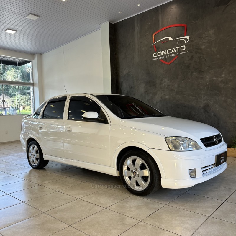 CORSA 1.8 MPFI SEDAN 8V GASOLINA 4P MANUAL - 2002 - FARROUPILHA