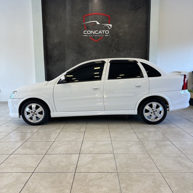 CORSA 1.8 MPFI SEDAN 8V GASOLINA 4P MANUAL - 2002 - FARROUPILHA