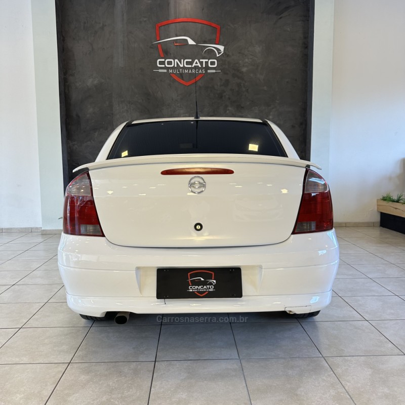 CORSA 1.8 MPFI SEDAN 8V GASOLINA 4P MANUAL - 2002 - FARROUPILHA