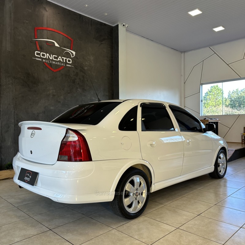 CORSA 1.8 MPFI SEDAN 8V GASOLINA 4P MANUAL - 2002 - FARROUPILHA
