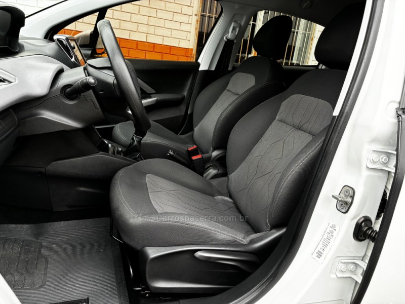 208 1.2 ACTIVE 12V FLEX 4P MANUAL - 2017 - VENâNCIO AIRES