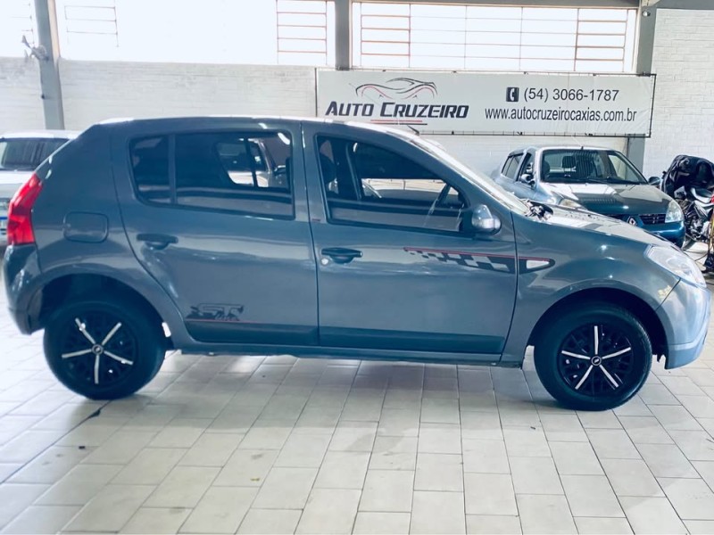 SANDERO 1.0 EXPRESSION 16V FLEX 4P MANUAL - 2011 - CAXIAS DO SUL