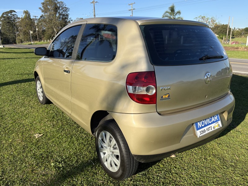 FOX 1.6 MI PLUS 8V FLEX 2P MANUAL - 2004 - FARROUPILHA