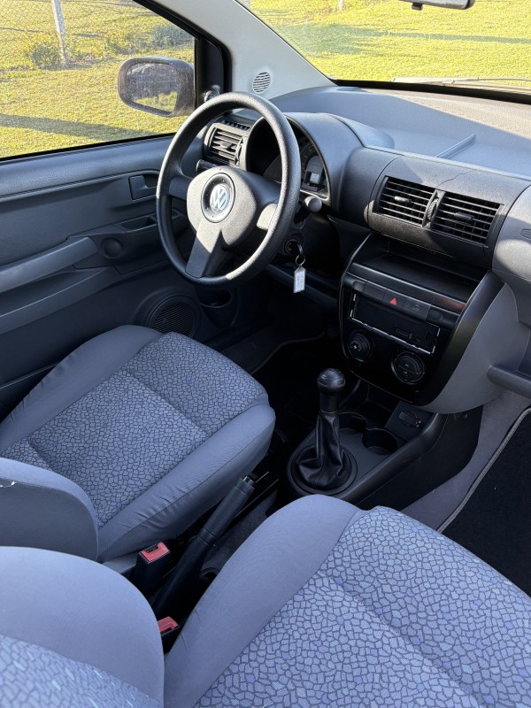 FOX 1.6 MI PLUS 8V FLEX 2P MANUAL - 2004 - FARROUPILHA