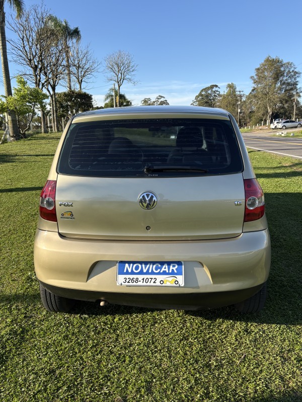 FOX 1.6 MI PLUS 8V FLEX 2P MANUAL - 2004 - FARROUPILHA