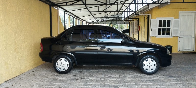 CLASSIC 1.0 MPFI LIFE 8V FLEX 4P MANUAL - 2010 - CANELA
