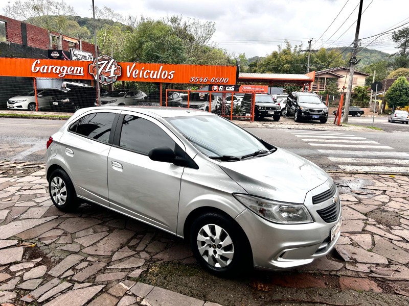ONIX 1.0 JOY 8V FLEX 4P MANUAL - 2017 - TRêS COROAS