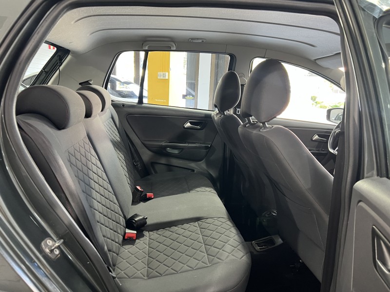 FOX 1.6 MI HIGHLINE 8V FLEX 4P AUTOMATIZADO - 2015 - CAXIAS DO SUL