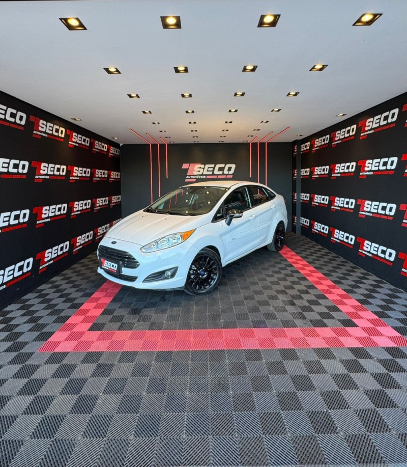 fiesta 1.6 titanium sedan 16v flex 4p automatico 2014 passo fundo