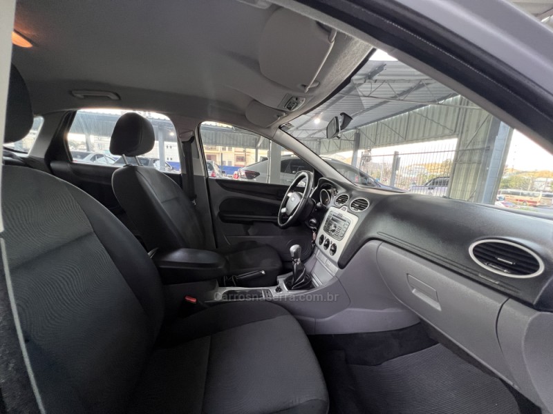 FOCUS 1.6 GLX 16V FLEX 4P MANUAL - 2011 - BOM PRINCíPIO