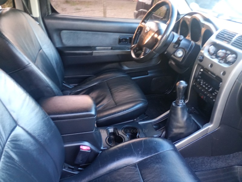XTERRA 2.8 SE 4X4 8V TURBO INTERCOOLER DIESEL 4P MANUAL - 2005 - FARROUPILHA