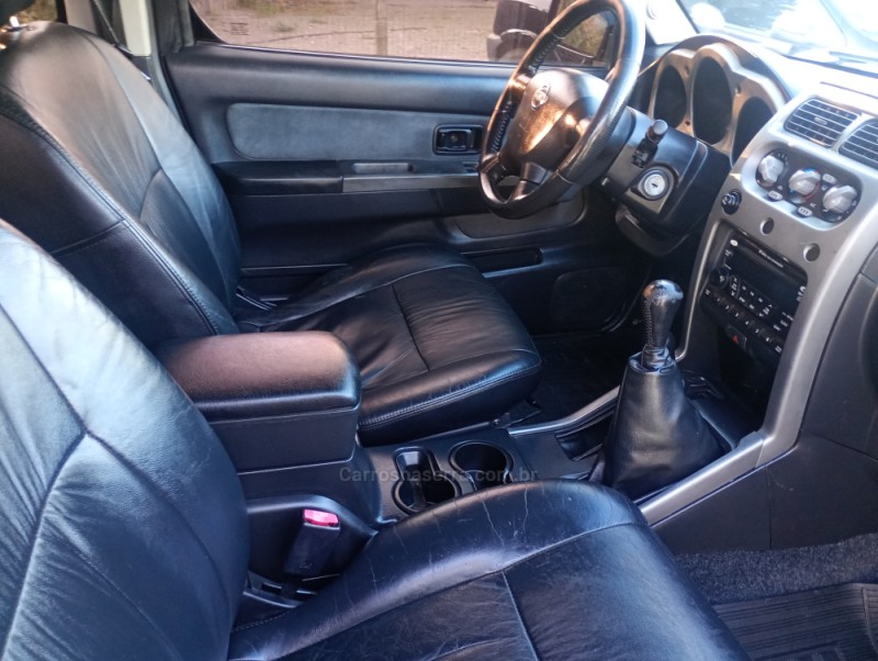 XTERRA 2.8 SE 4X4 8V TURBO INTERCOOLER DIESEL 4P MANUAL - 2005 - FARROUPILHA