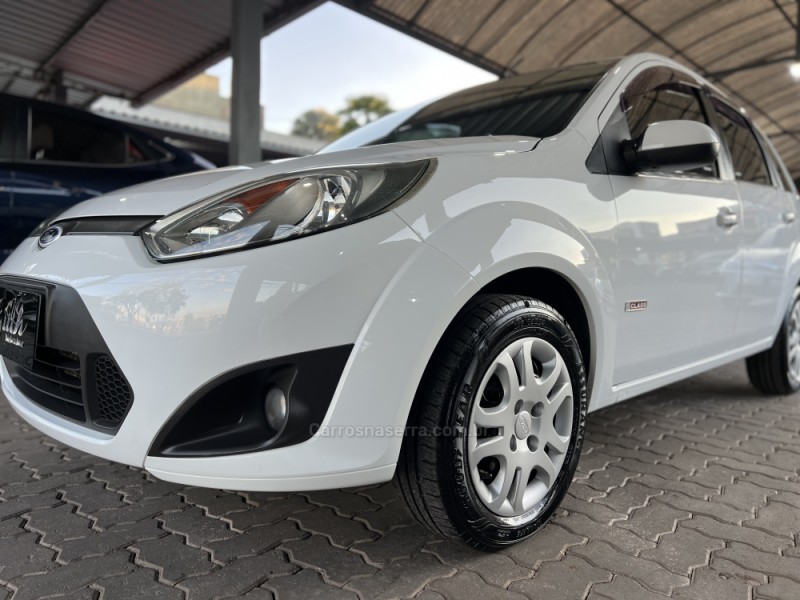 FIESTA 1.6 MPI CLASS HATCH 8V FLEX 4P MANUAL - 2013 - BOM PRINCíPIO