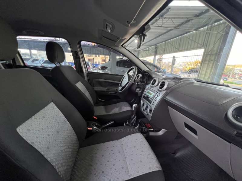 FIESTA 1.6 MPI CLASS HATCH 8V FLEX 4P MANUAL - 2013 - BOM PRINCíPIO