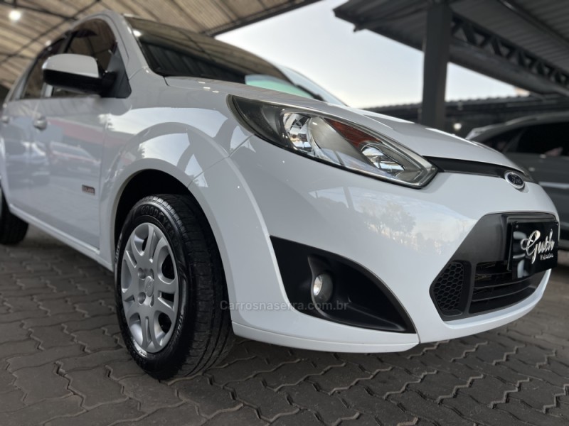 FIESTA 1.6 MPI CLASS HATCH 8V FLEX 4P MANUAL - 2013 - BOM PRINCíPIO