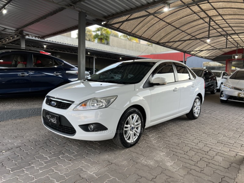 focus 1.6 se sedan 16v flex 4p manual 2011 bom principio
