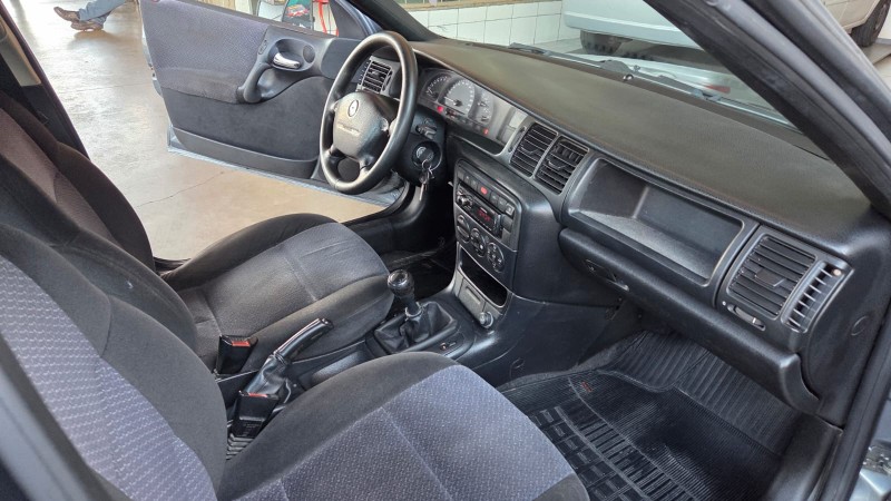 VECTRA 2.0 MPFI GLS 8V GASOLINA 4P MANUAL - 2000 - CAXIAS DO SUL
