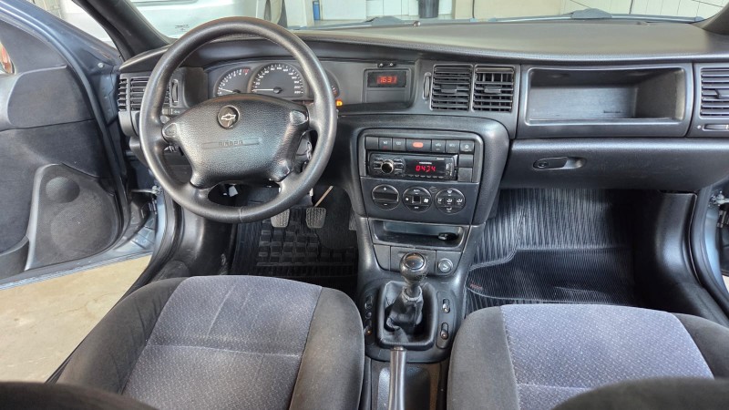 VECTRA 2.0 MPFI GLS 8V GASOLINA 4P MANUAL - 2000 - CAXIAS DO SUL