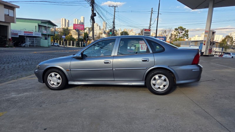 VECTRA 2.0 MPFI GLS 8V GASOLINA 4P MANUAL - 2000 - CAXIAS DO SUL