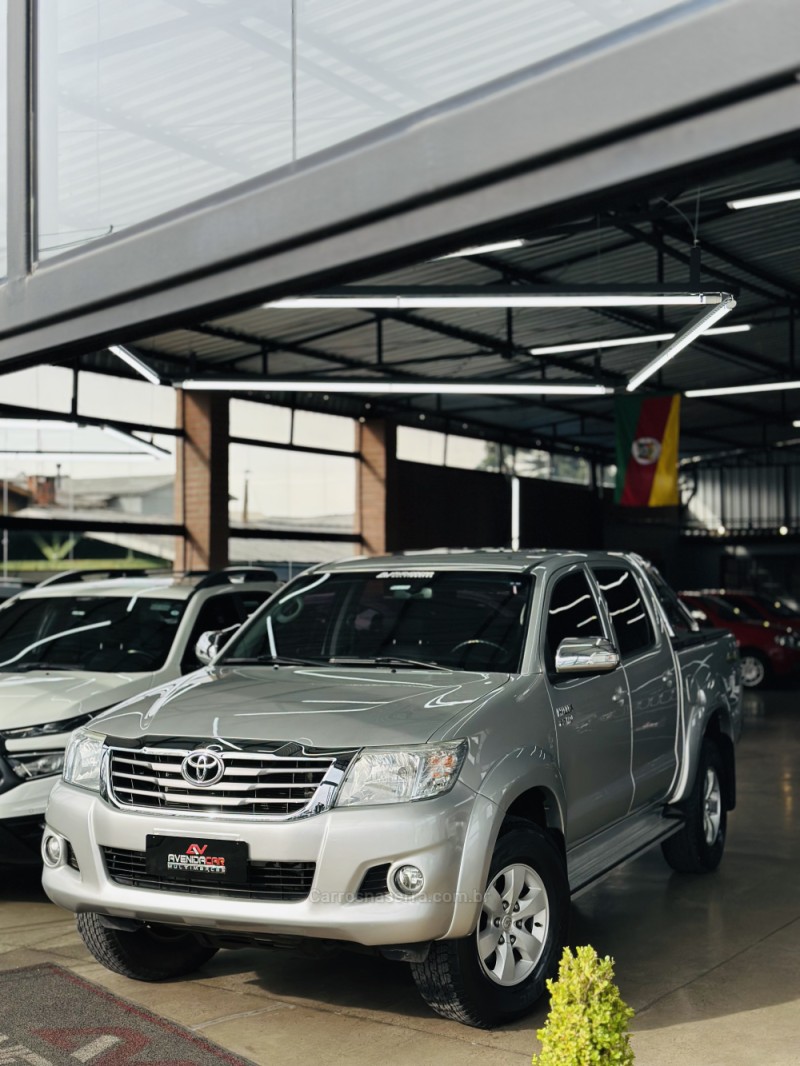 hilux 2.7 srv 4x4 cd 16v flex 4p automatico 2014 canela