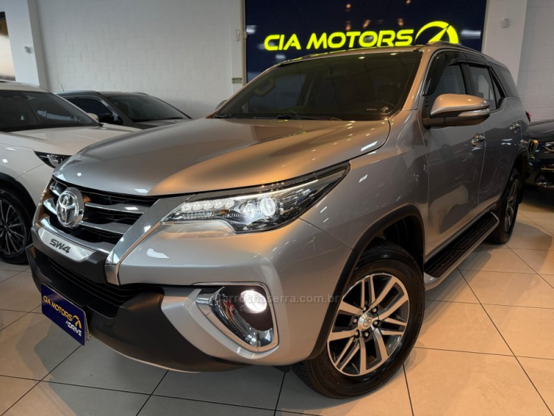 hilux sw4 2.8 srx 4x4 7 lugares 16v turbo intercooler diesel 4p automatico 2016 sao leopoldo