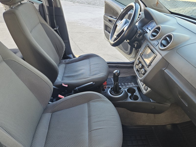 VOYAGE 1.0 MI COMFORTLINE 8V FLEX 4P MANUAL - 2012 - CAXIAS DO SUL