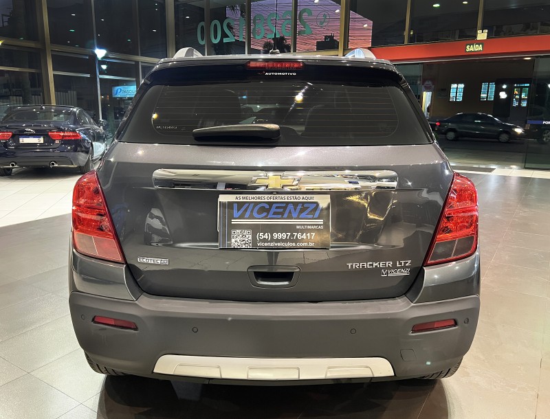 TRACKER 1.8 MPFI LTZ 4X2 16V FLEX 4P AUTOMÁTICO - 2015 - FARROUPILHA