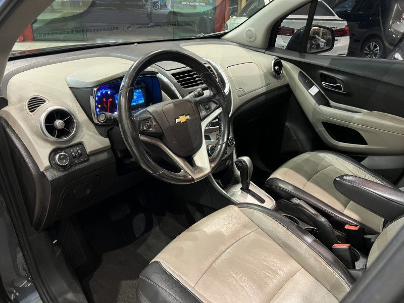 TRACKER 1.8 MPFI LTZ 4X2 16V FLEX 4P AUTOMÁTICO - 2015 - FARROUPILHA