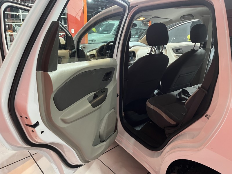 SPIN 1.8 LT 8V FLEX 4P AUTOMÁTICO - 2014 - CAXIAS DO SUL
