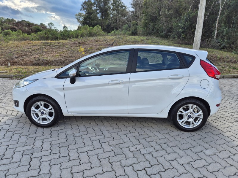 FIESTA 1.5 SE HATCH 16V FLEX 4P MANUAL - 2015 - BENTO GONçALVES