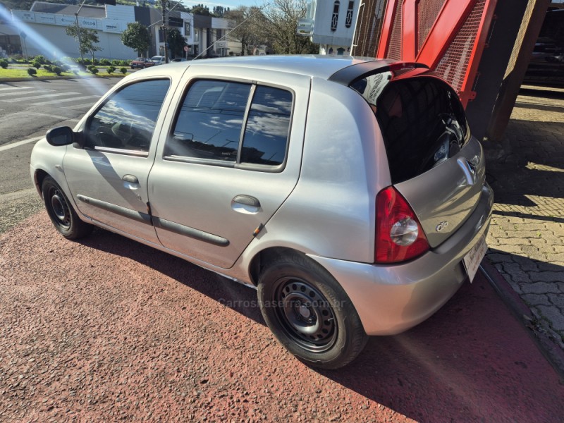 CLIO 1.0 CAMPUS 16V FLEX 4P MANUAL - 2011 - FARROUPILHA