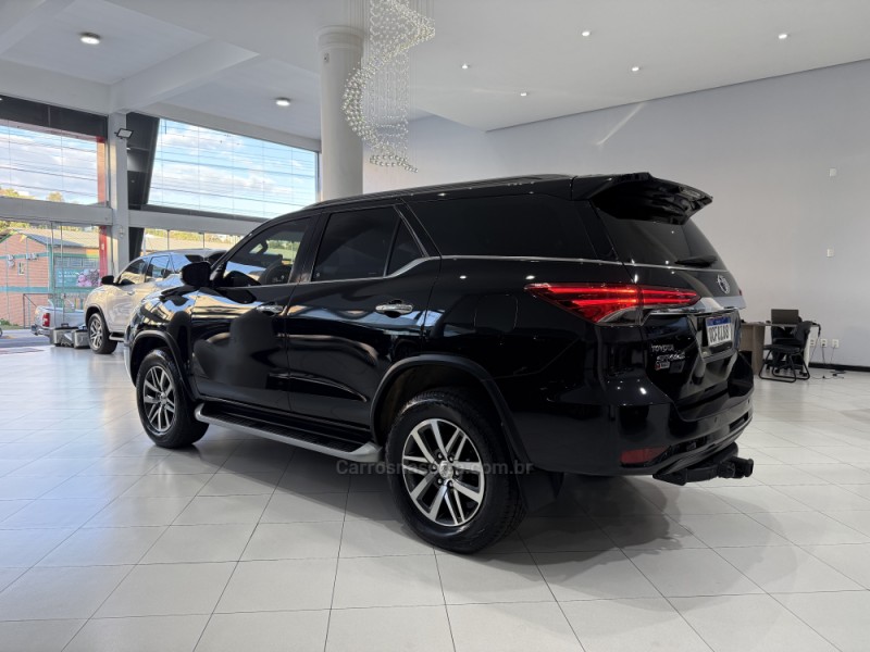 HILUX SW4 2.8 SRX 4X4 7 LUGARES 16V TURBO INTERCOOLER DIESEL 4P AUTOMÁTICO - 2019 - ERECHIM