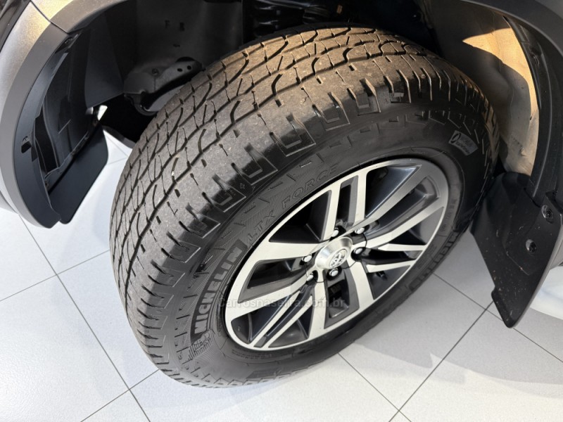 HILUX SW4 2.8 SRX 4X4 7 LUGARES 16V TURBO INTERCOOLER DIESEL 4P AUTOMÁTICO - 2019 - ERECHIM