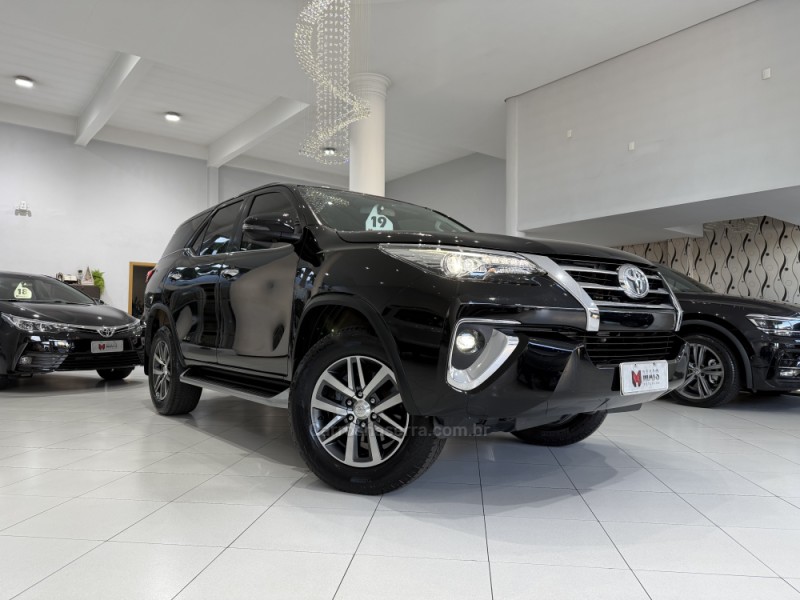 HILUX SW4 2.8 SRX 4X4 7 LUGARES 16V TURBO INTERCOOLER DIESEL 4P AUTOMÁTICO - 2019 - ERECHIM