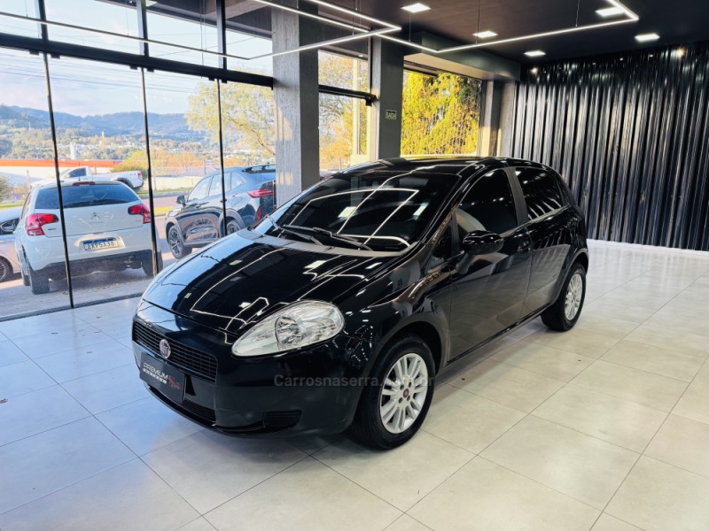 PUNTO 1.4 ATTRACTIVE 8V FLEX 4P MANUAL - 2011 - DOIS IRMãOS