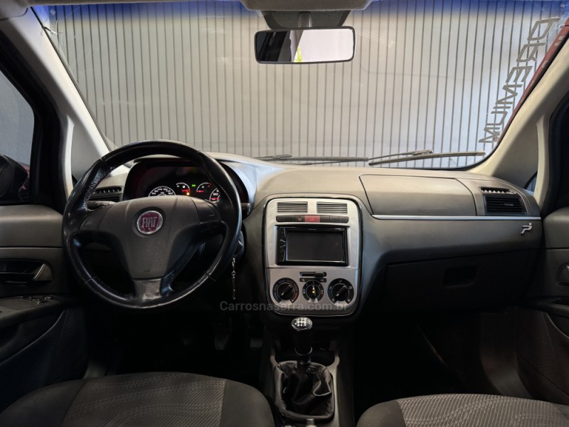 PUNTO 1.4 ATTRACTIVE 8V FLEX 4P MANUAL - 2011 - DOIS IRMãOS