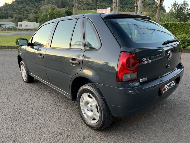 GOL 1.0 8V I-TRED FLEX 4P MANUAL - 2011 - BOM PRINCíPIO