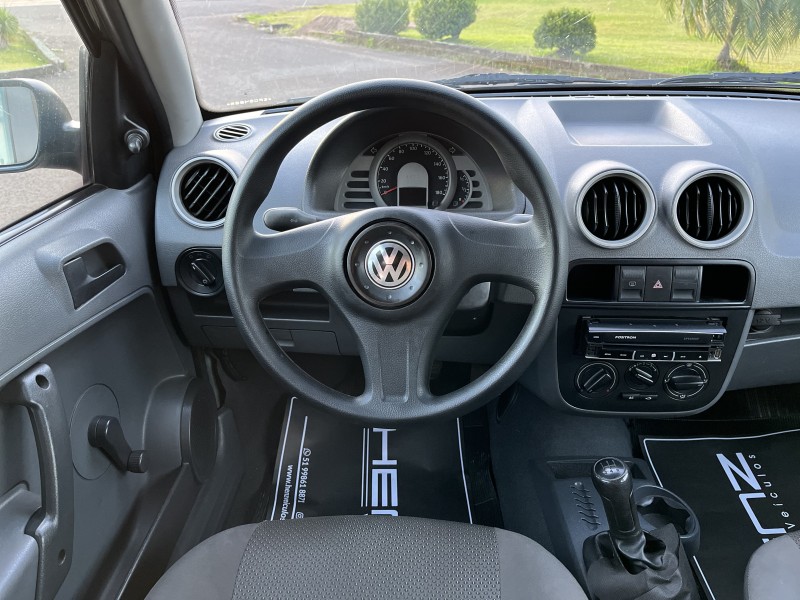 GOL 1.0 8V I-TRED FLEX 4P MANUAL - 2011 - BOM PRINCíPIO