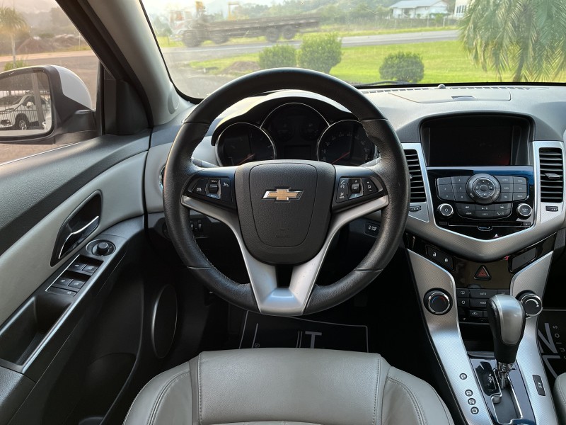 CRUZE 1.8 LTZ 16V FLEX 4P AUTOMÁTICO - 2013 - BOM PRINCíPIO