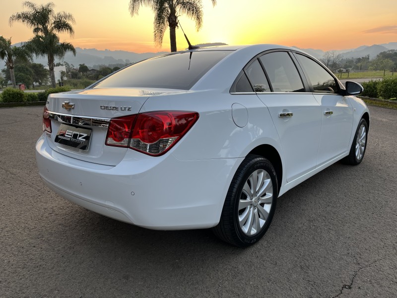 CRUZE 1.8 LTZ 16V FLEX 4P AUTOMÁTICO - 2013 - BOM PRINCíPIO