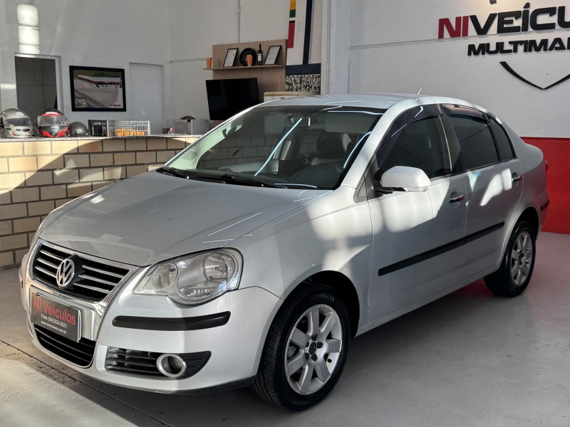 POLO 1.6 MI COMFORTLINE 8V FLEX 4P AUTOMÁTICO - 2010 - CAXIAS DO SUL