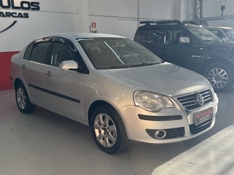 POLO 1.6 MI COMFORTLINE 8V FLEX 4P AUTOMÁTICO - 2010 - CAXIAS DO SUL