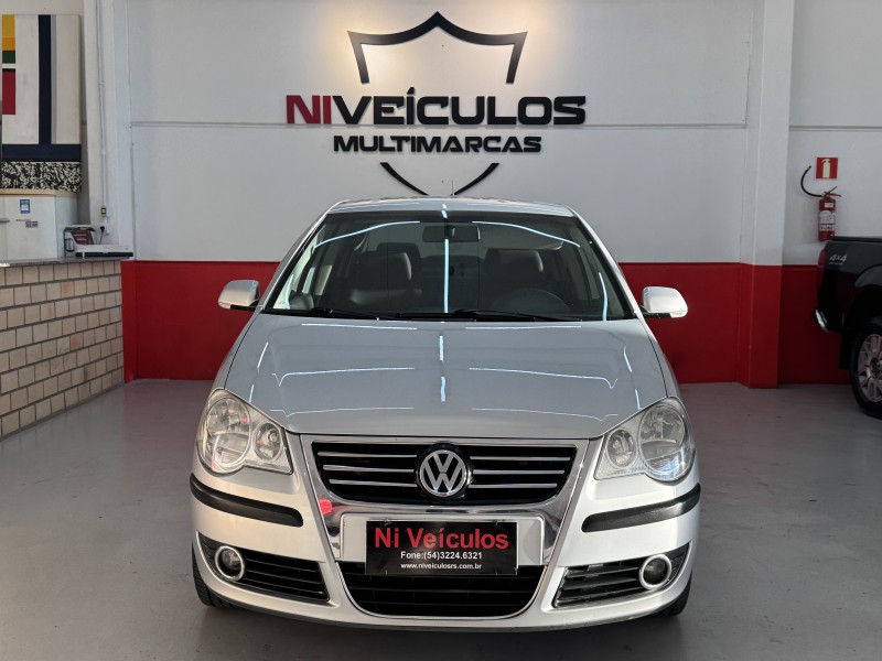 POLO 1.6 MI COMFORTLINE 8V FLEX 4P AUTOMÁTICO - 2010 - CAXIAS DO SUL