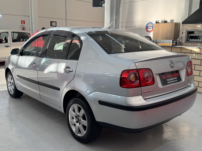 POLO 1.6 MI COMFORTLINE 8V FLEX 4P AUTOMÁTICO - 2010 - CAXIAS DO SUL