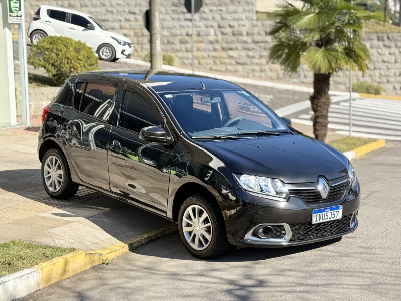 SANDERO 1.0 EXPRESSION 16V FLEX 4P MANUAL - 2015 - FARROUPILHA