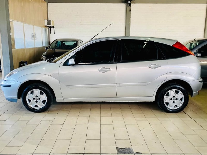 FOCUS 1.6 GL 8V GASOLINA 4P MANUAL - 2004 - CAXIAS DO SUL